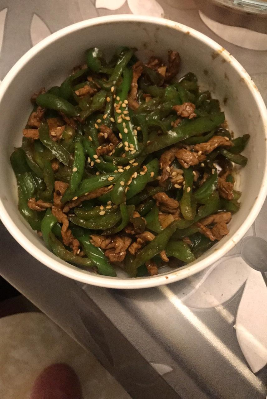 孜然牛肉炒青椒