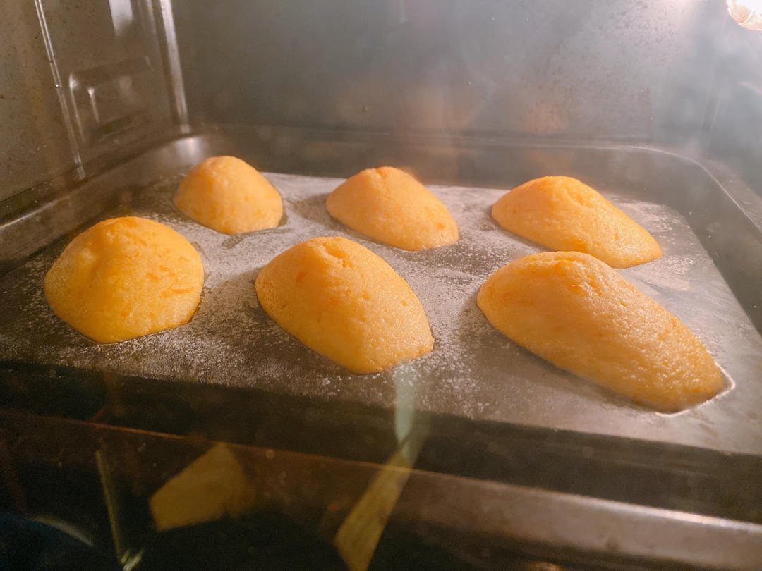 清甜南瓜玛德琳