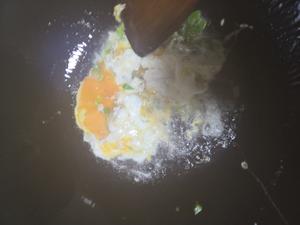 葱花蛋炒饭的做法 步骤2