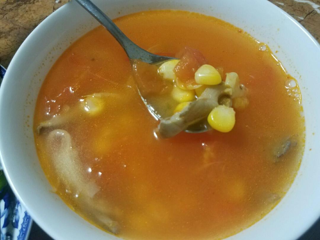 番茄平菇玉米汤