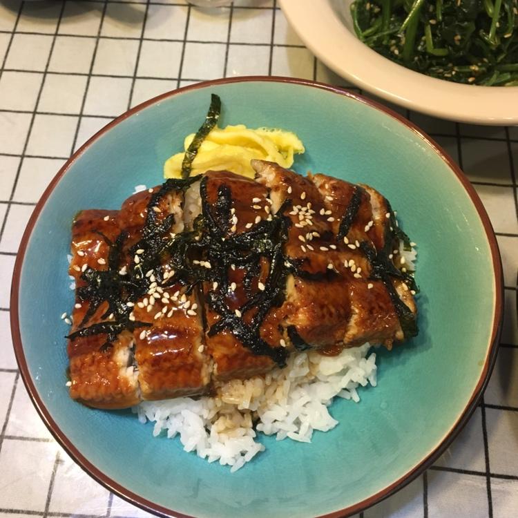 蒲烧鳗鱼饭