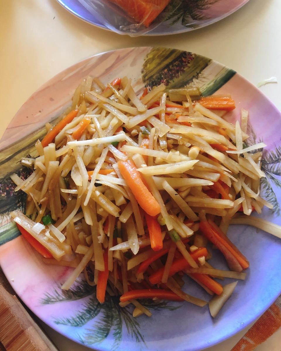 胡萝卜丝炒土豆丝