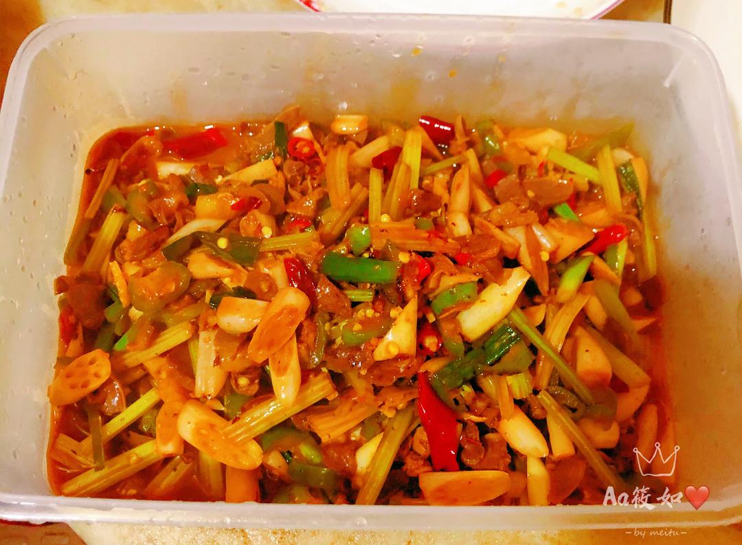 洪湖泡藕带炒鸡胗