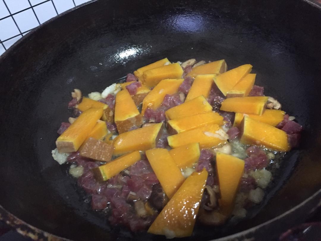 美味到不行的南瓜饭