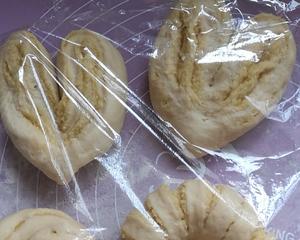 椰丝面包的做法 步骤2