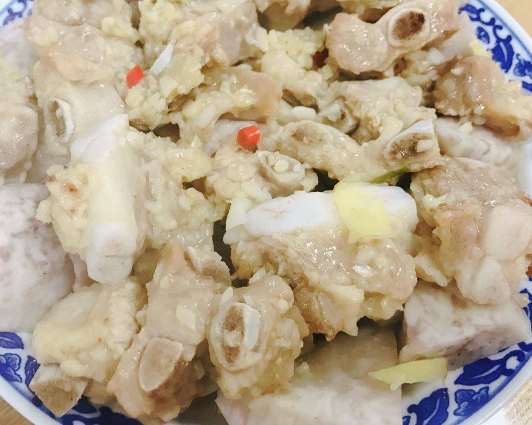 蒸芋头排骨