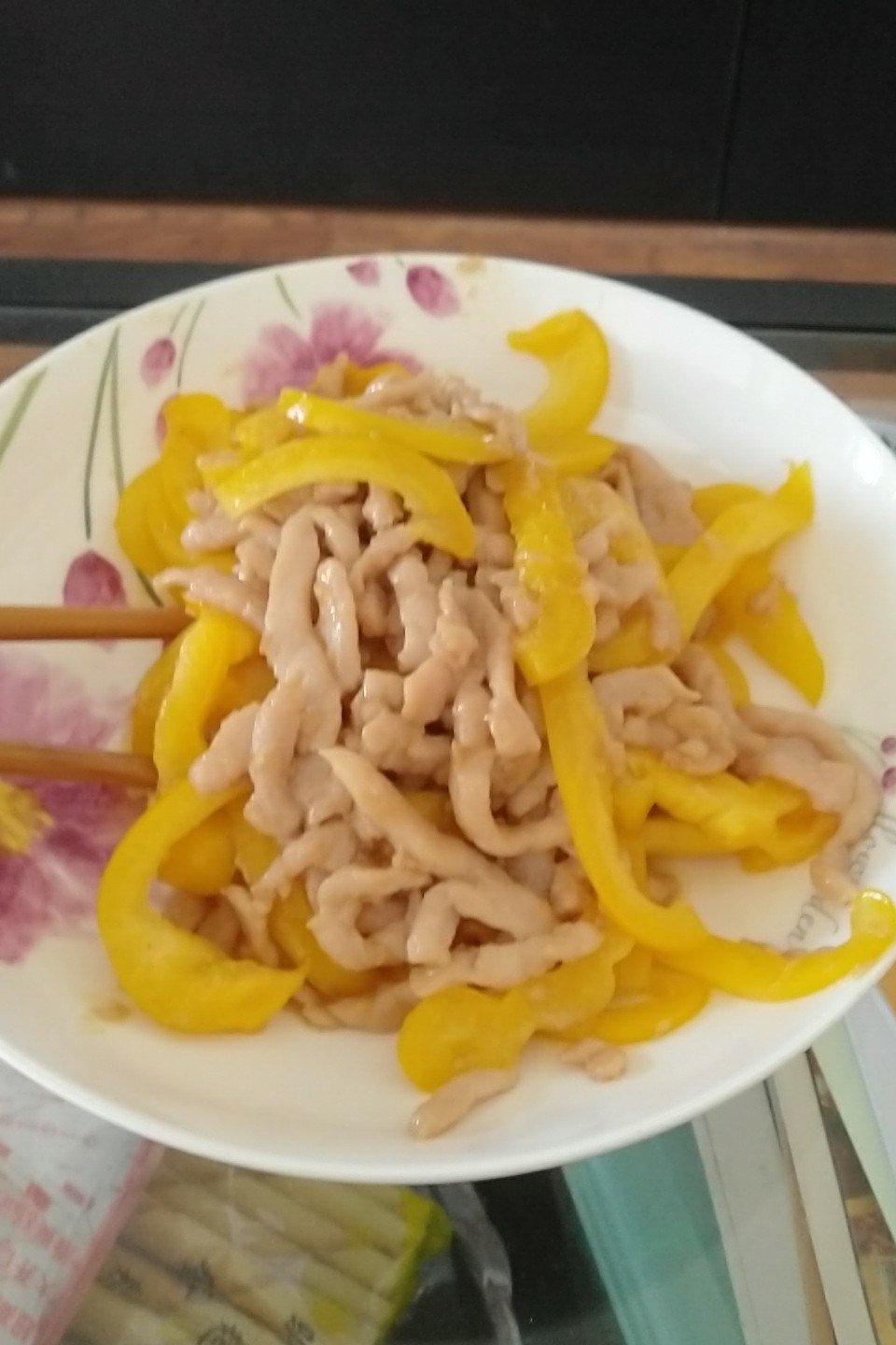 厨师长教你：“青椒肉丝”的正宗做法，色香味俱全