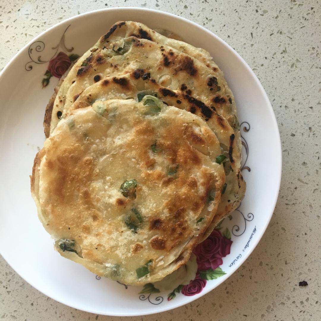 【饺子皮葱油饼】