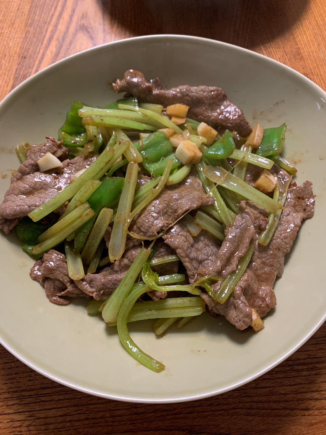 小炒黄牛肉，肉嫩味香！太好吃了简直是米饭杀手！