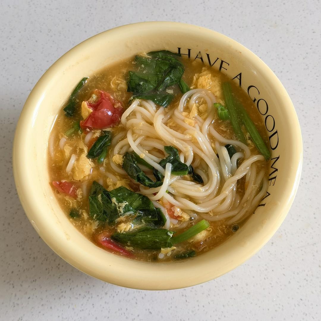 菠菜西红柿鸡蛋面