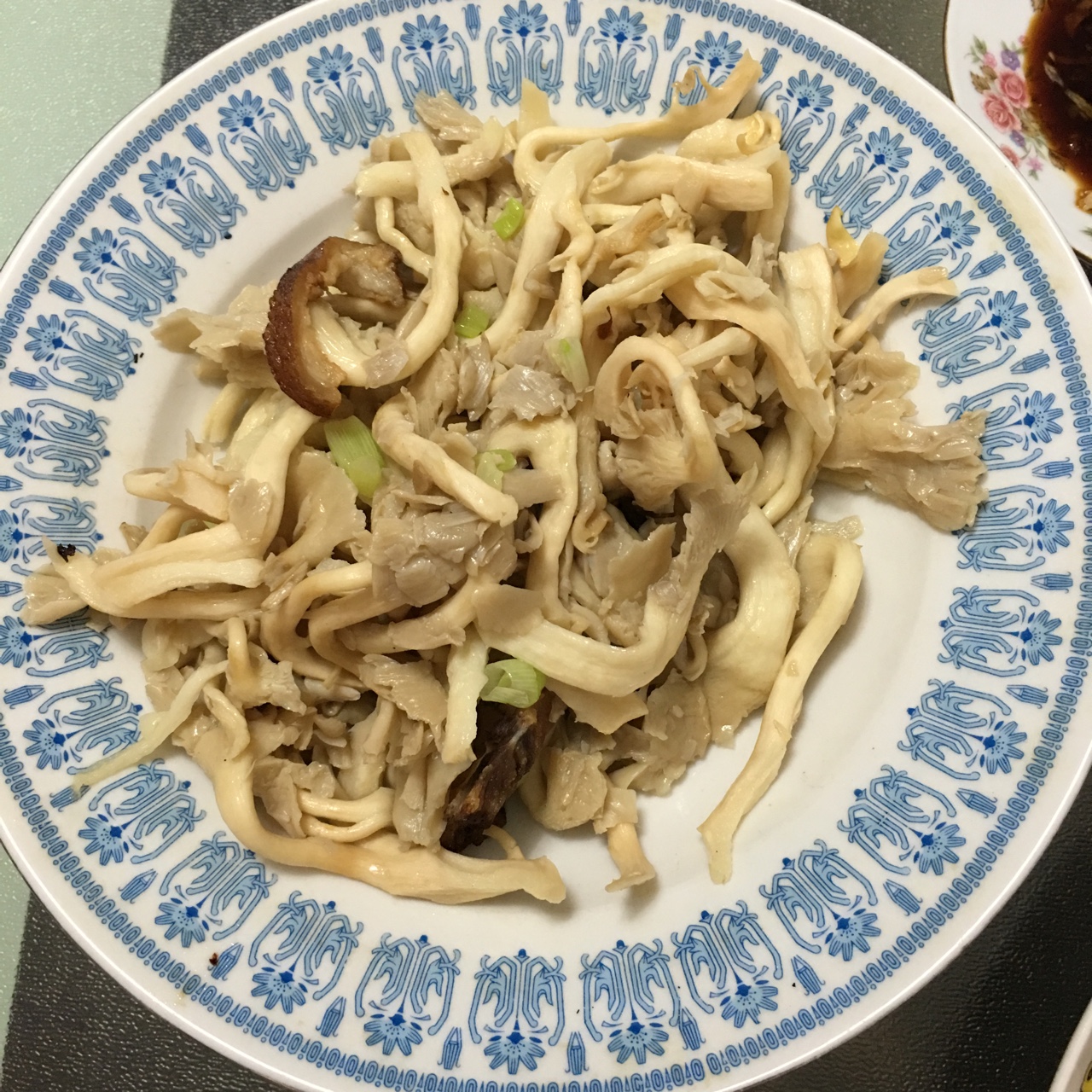 榆黄蘑炒肉