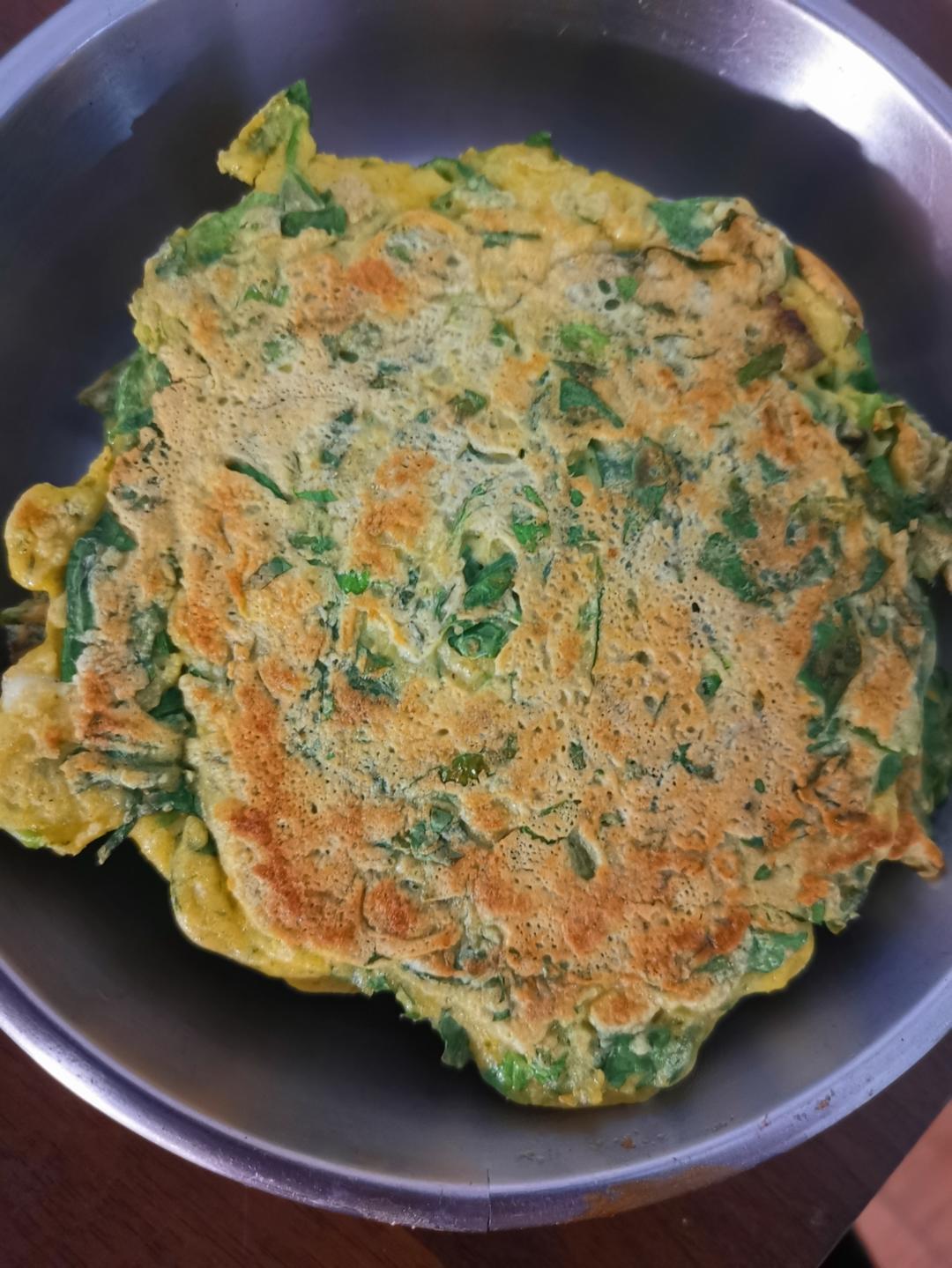 芹菜叶鸡蛋饼～低脂减肥蔬菜饼