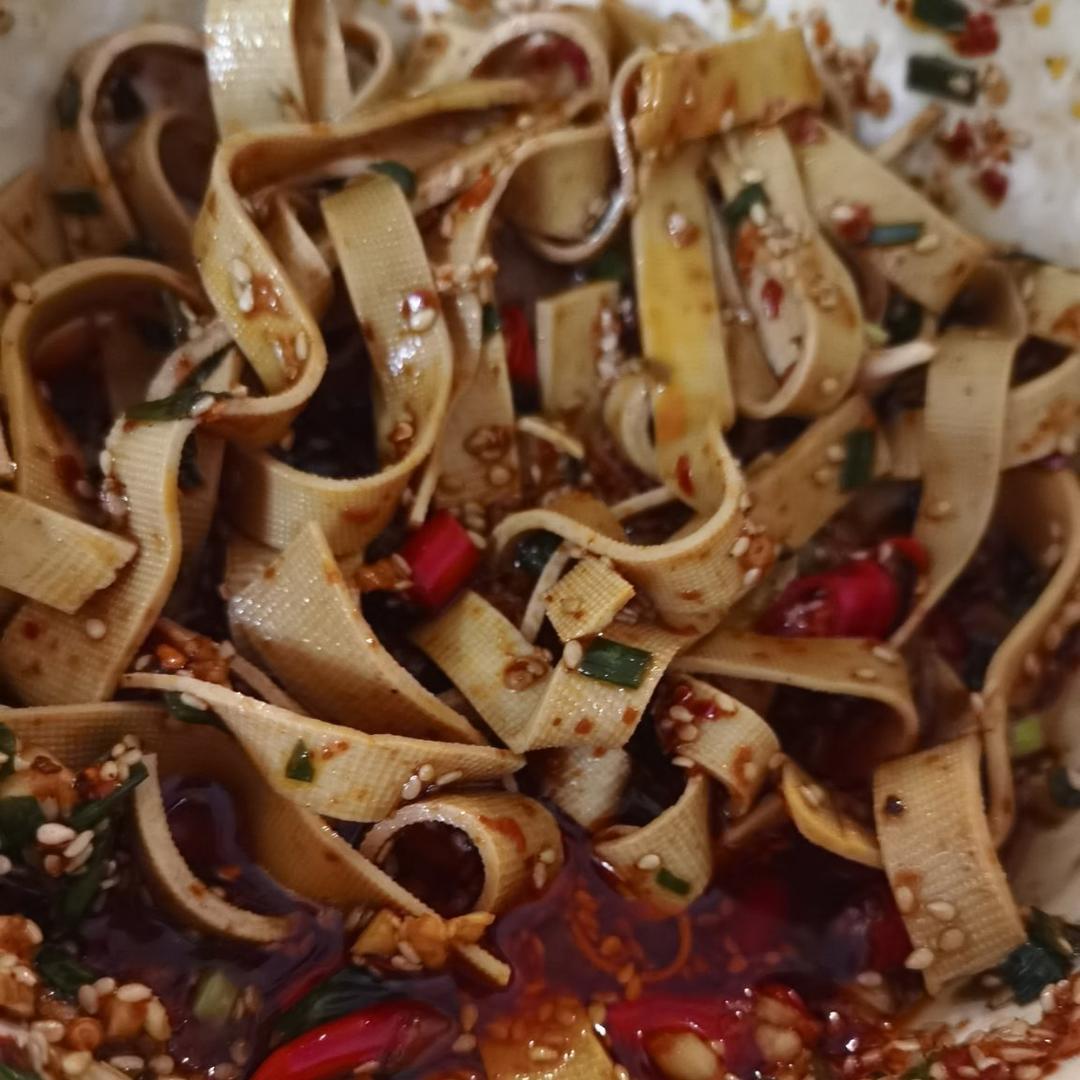 ‼️比辣条还好吃百倍〰️香辣豆皮✅零厨艺