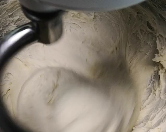 超柔牛奶棉花吐司（最详细的吐司食谱）的做法 步骤3