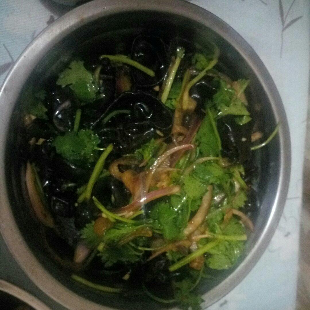 凉拌洋葱木耳