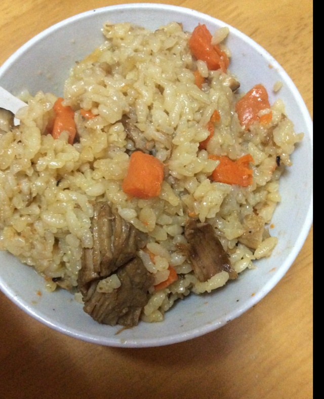 喷香排骨焖饭（爆好吃）