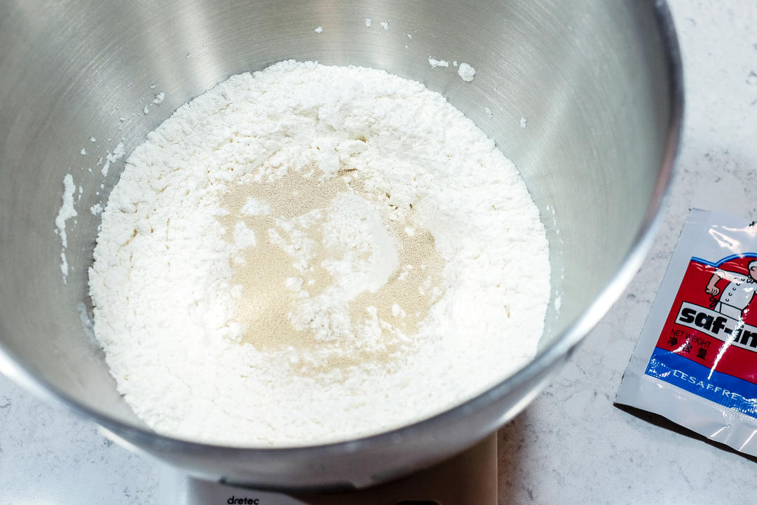 纯奶手撕吐司的做法 步骤1