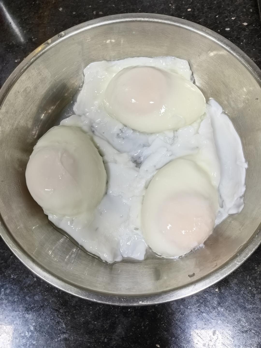 水波蛋哪有那么难，不用醋，简单方法最有效