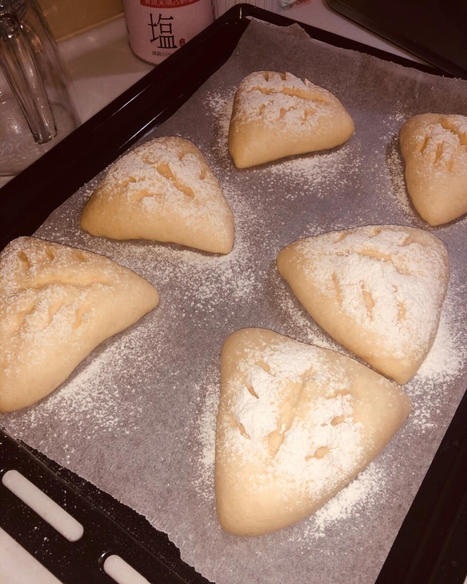 蔓越莓奶酥软欧包～