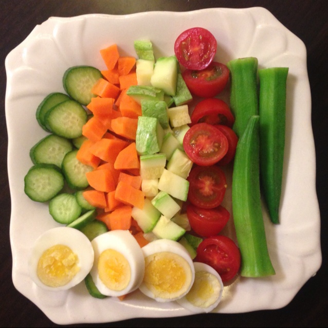 西葫芦番茄鸡蛋沙拉