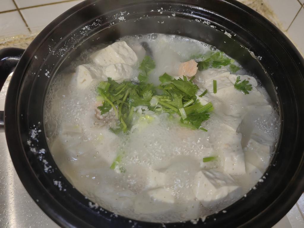 三文鱼豆腐汤