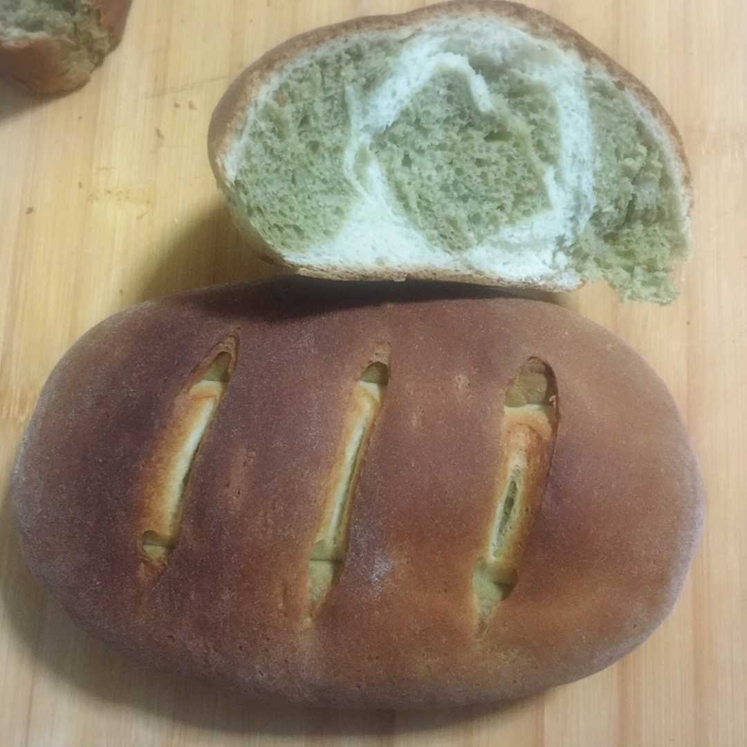 抹茶双色豆渣面包