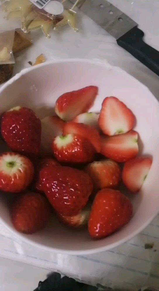 草莓奶油蛋糕盒子