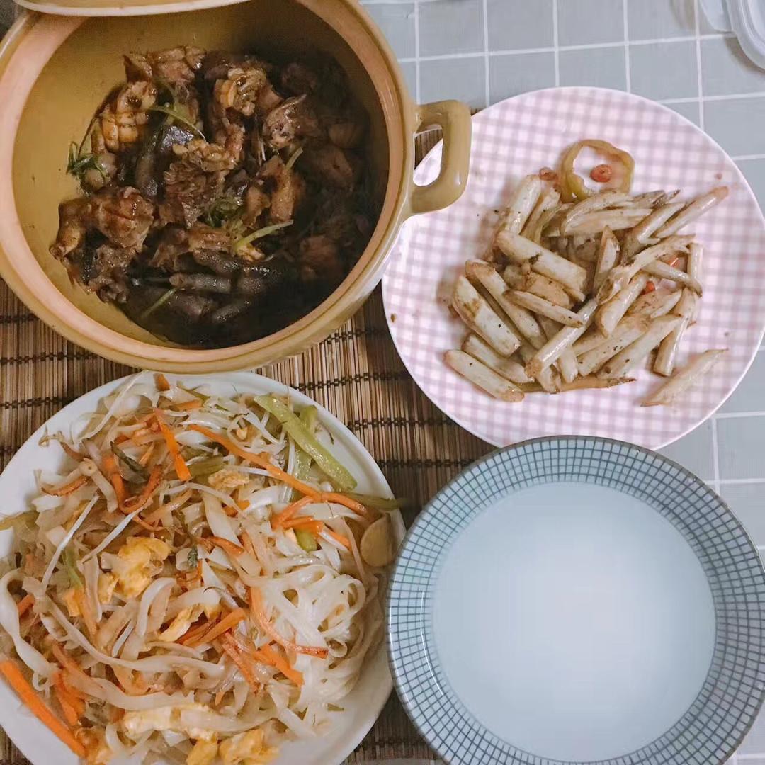 鲍鱼鸡煲