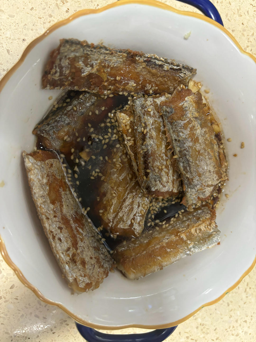 捞汁酥带鱼