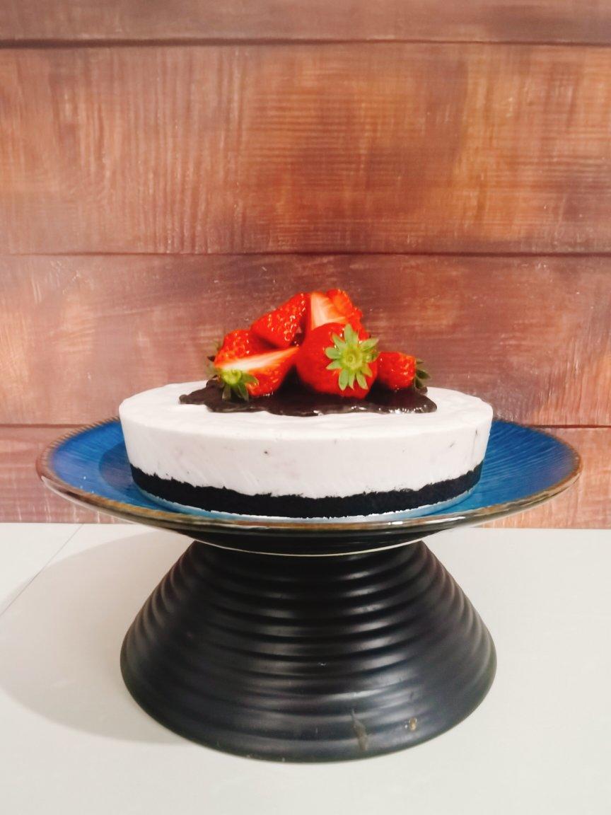 草莓果粒冻芝士蛋糕