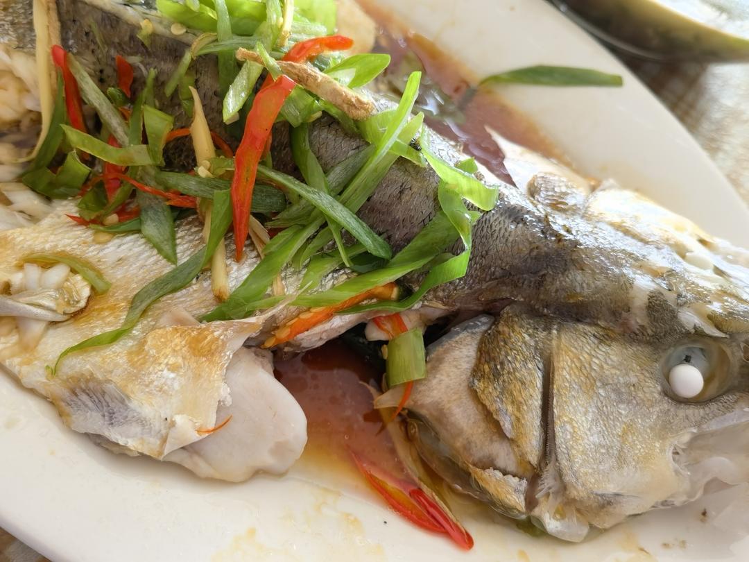 10分钟做 清蒸鲈鱼 （附切鱼图解）