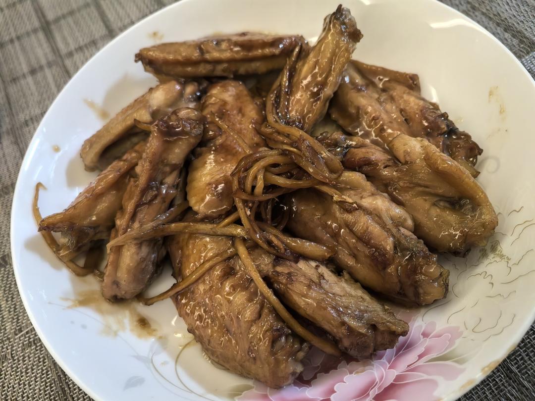 可乐鸡翅（姜丝都好吃）