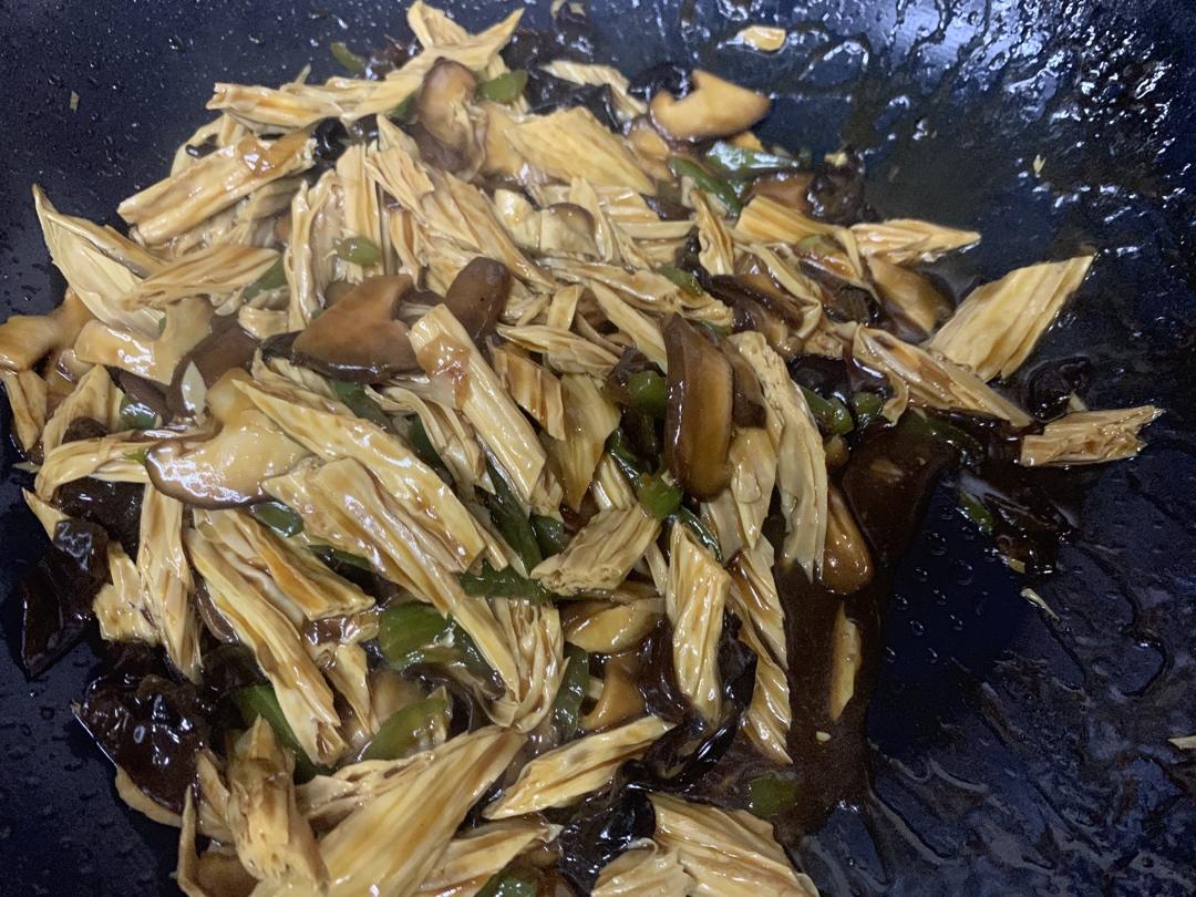 好吃到舔盘的香菇腐竹