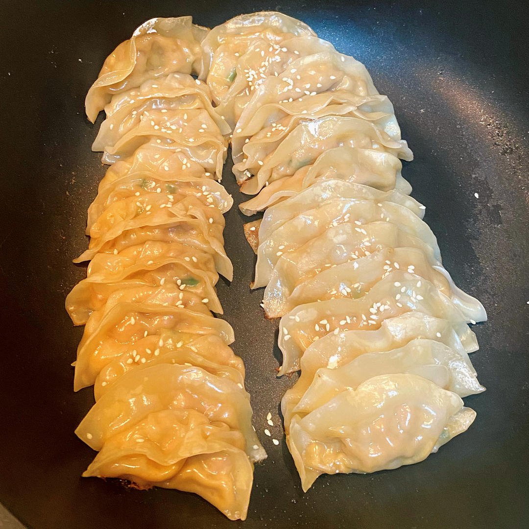 酥脆鲜虾锅贴