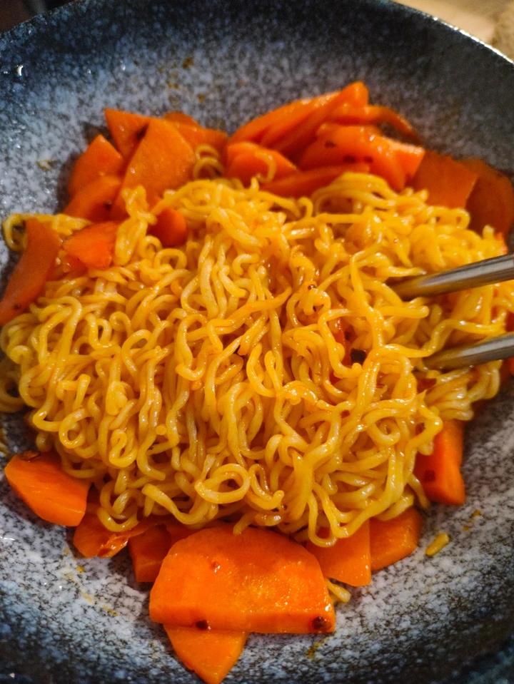 秒杀路边摊✨好吃到没朋友‼️懒人炒方便面🍜