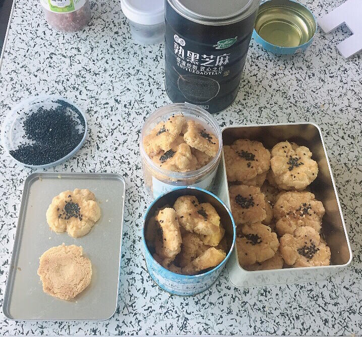 轻轻一按就碎掉的原味桃酥（不输猪油版）