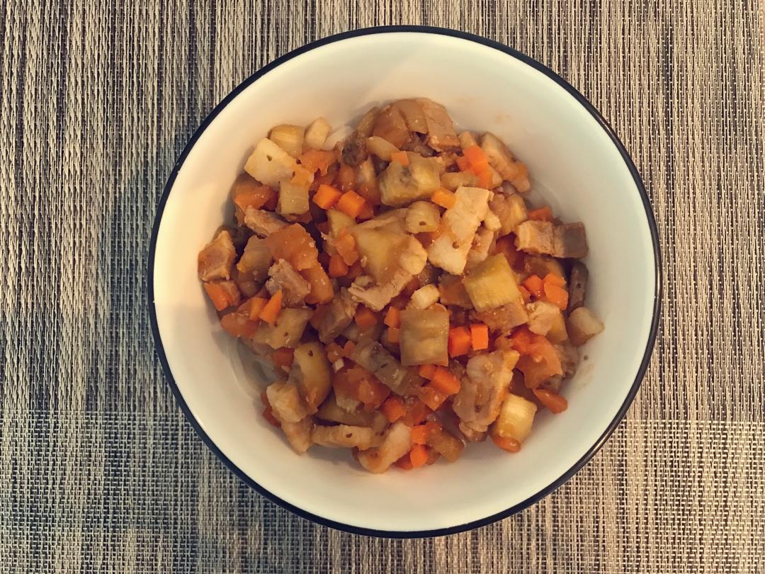 西红柿茄子肉丁打卤面