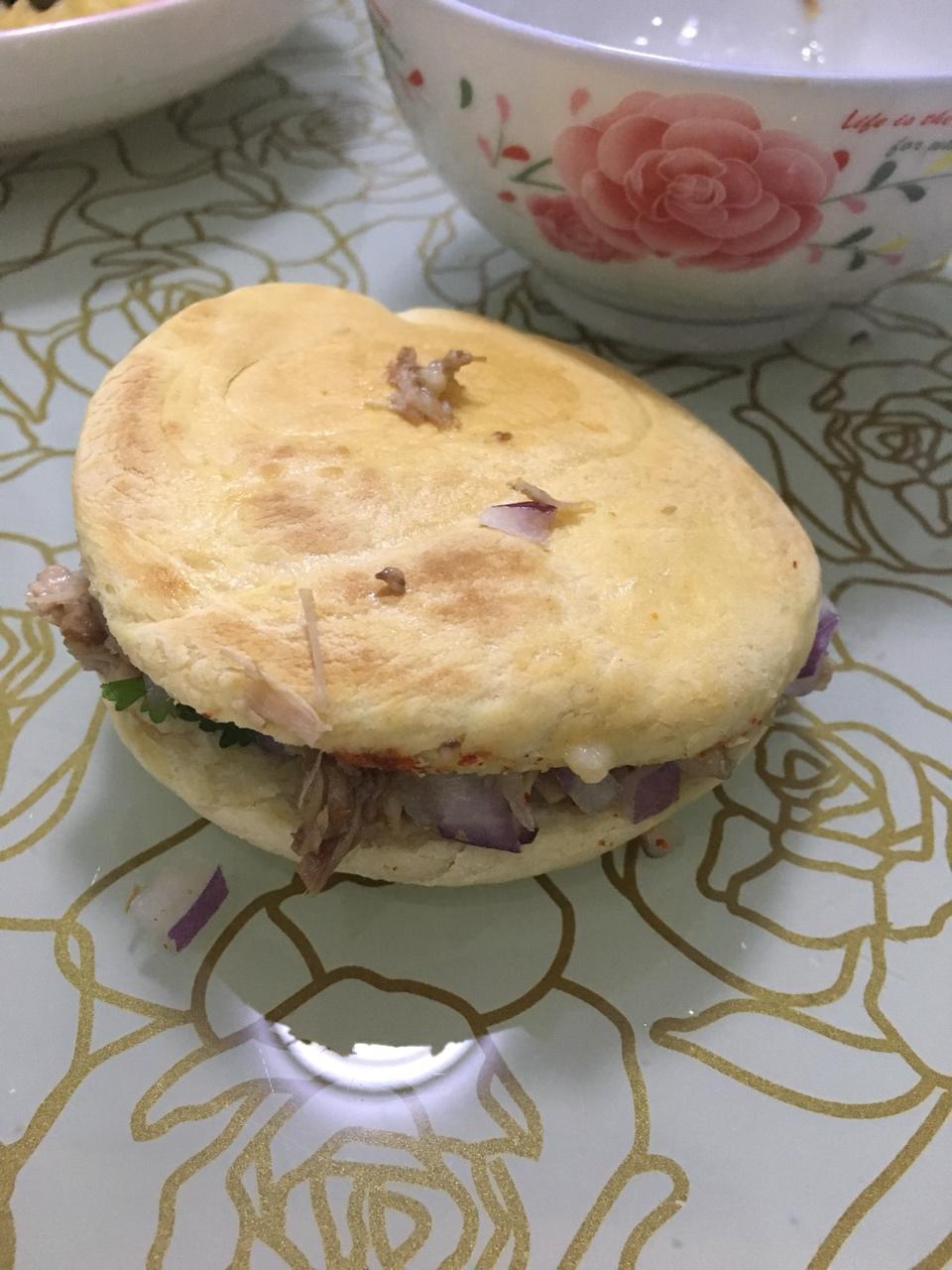 肉夹馍(白吉馍的制作)