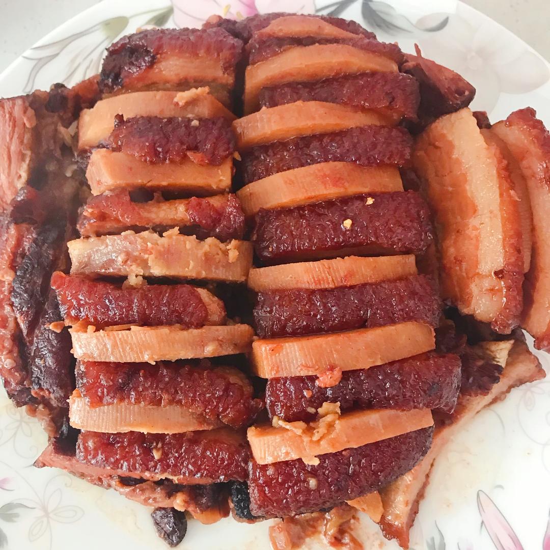 广西十大名菜之荔浦芋头扣肉