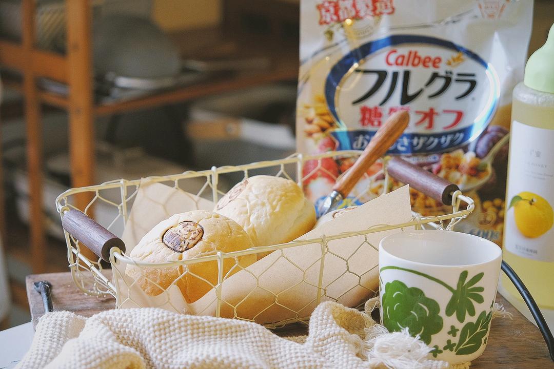 爆浆芝士红豆面包（酒酿餐包）