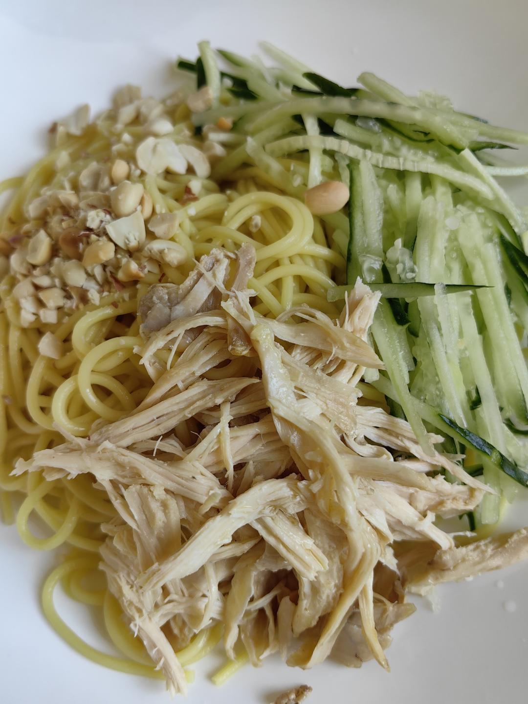 🥒鸡丝凉面