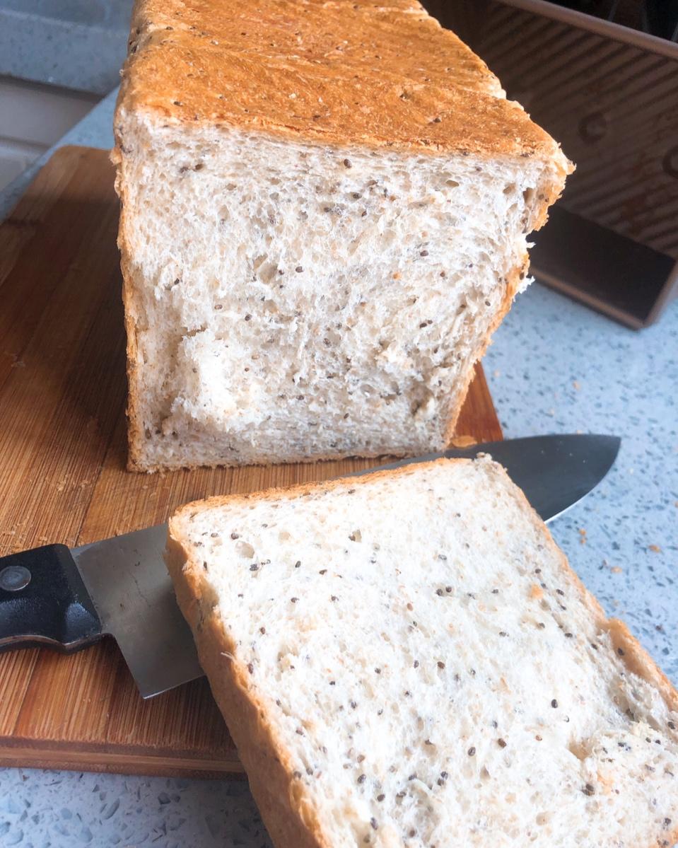 奇亚籽谷物燕麦吐司（一次性发酵）