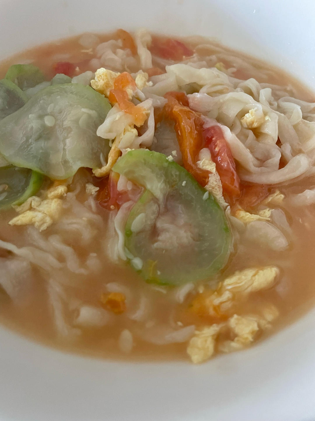 家常西红柿鸡蛋手擀面（内有红汤妙招）