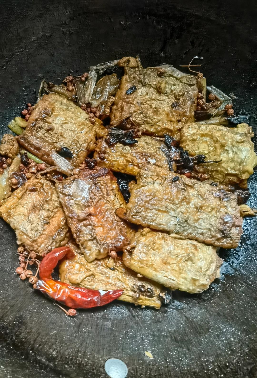 零失误的红烧带鱼，经典家常菜，吃了就忘不掉的味道