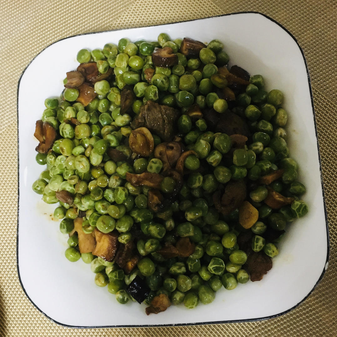 豌豆炒牛肉粒