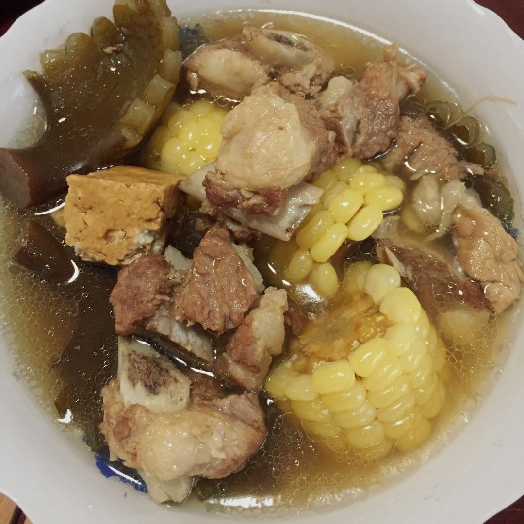 电饭煲-玉米炖排骨