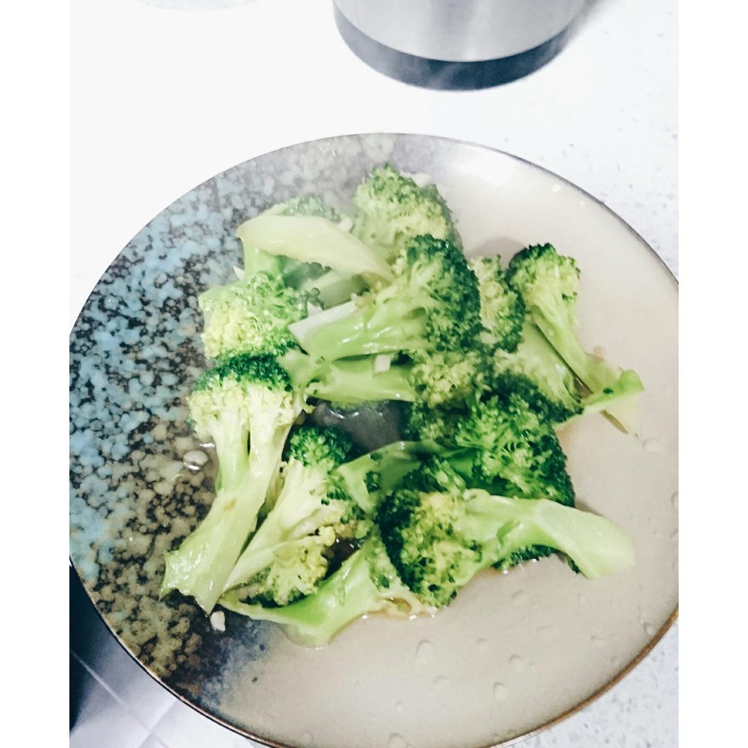 蚝油蒜蓉西兰花