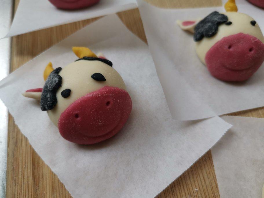 奶牛馒头