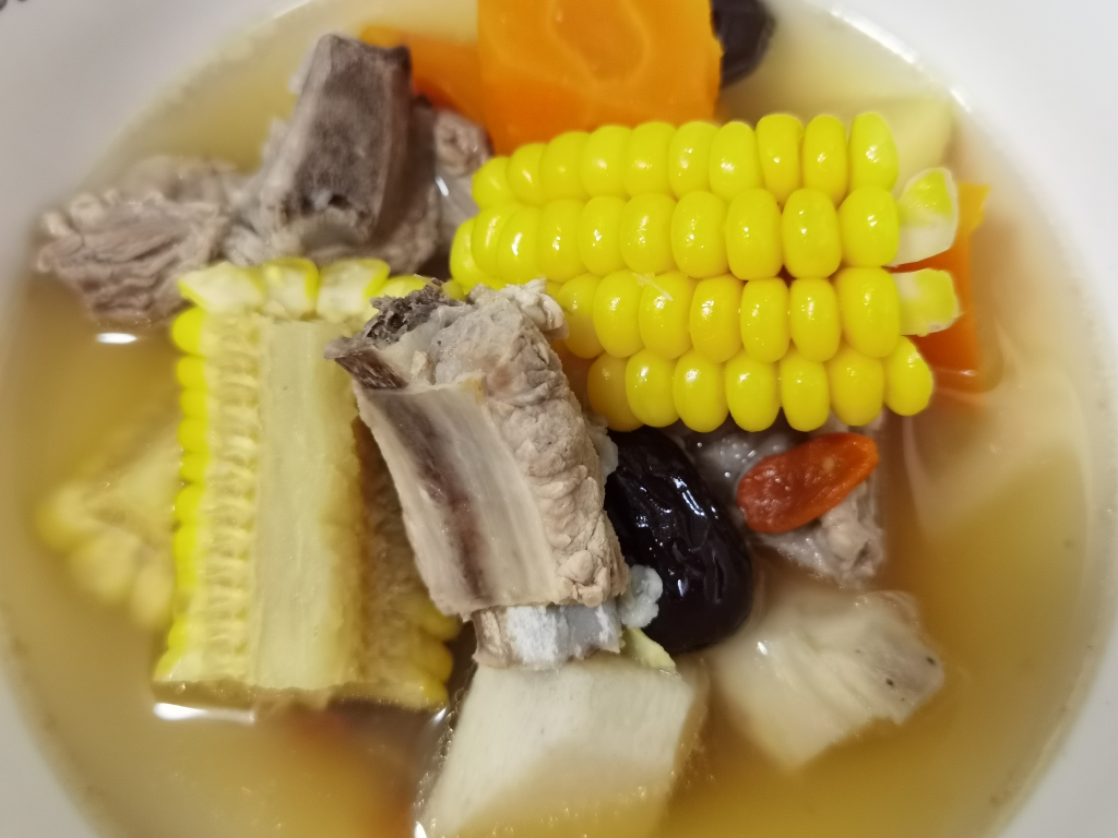 淮山玉米排骨汤的做法