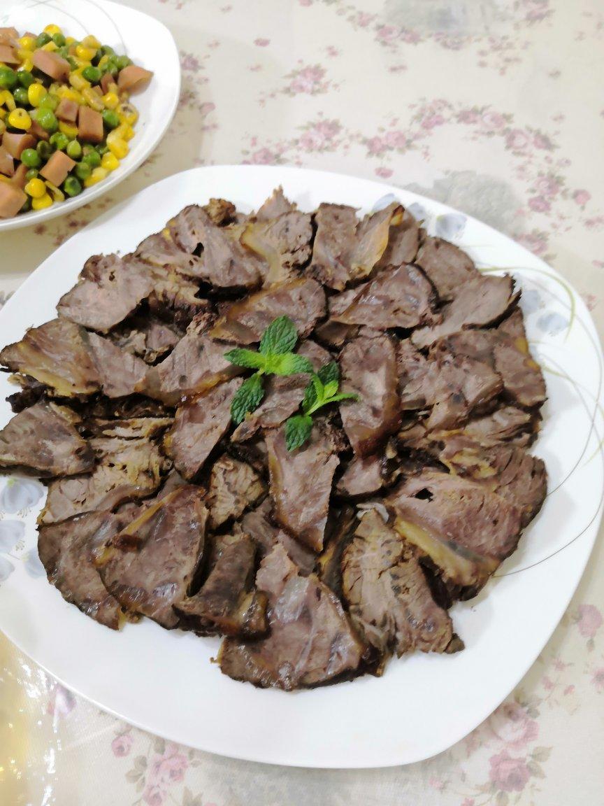 卤牛肉